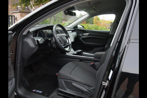 Audi e-tron Sportback 55 quattro edition 95 kWh | SOH 92% | DAB | Black Optic | Parkeersensoren | NL-Auto |