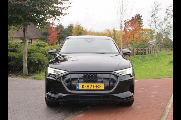 Audi e-tron Sportback 55 quattro edition 95 kWh | SOH 92% | DAB | Black Optic | Parkeersensoren | NL-Auto |
