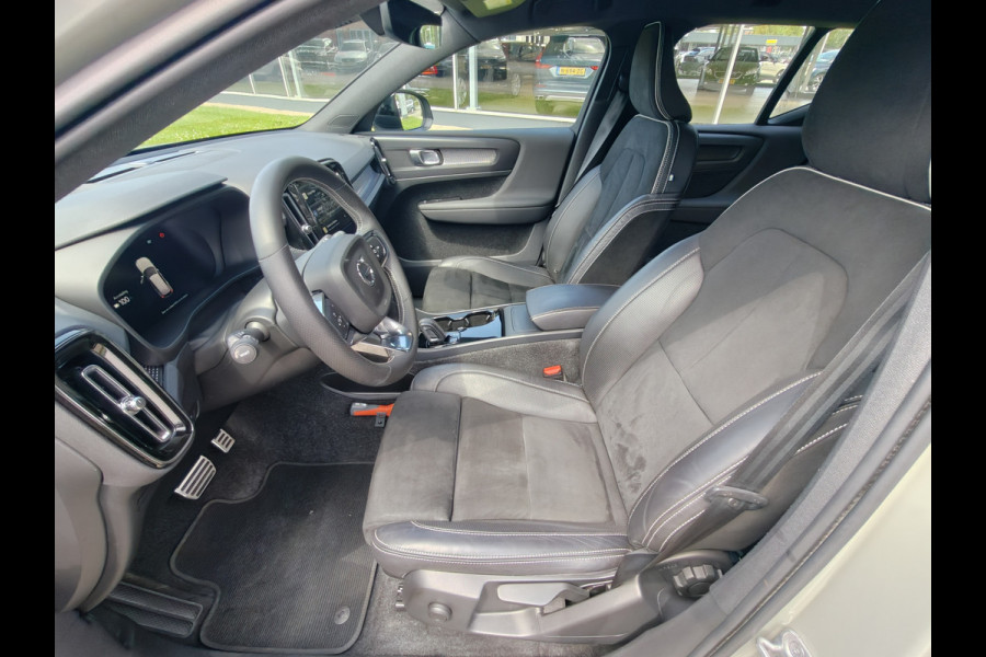 Volvo XC40 P8 AWD 408PK R-Design | SoH 91% | BLIS | PDC V+A | Elektr. Kofferklep | Stoel/Stuur verwarm. | Camera Achter | Carplay |