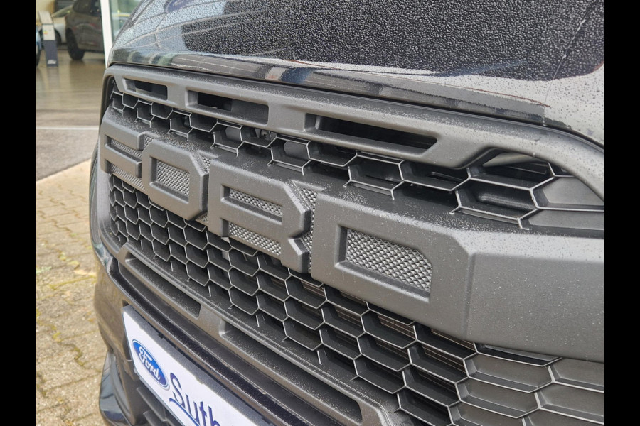 Ford Transit Custom 320 2.0 TDCI L1H1 Sport | 185PK! | ZEER NETTE AUTO! | Bi-Xenon | Winterpack | Navigatie | Camera achter | Led dagrijverlichting | Raptor grille | Leder/stof bekleding