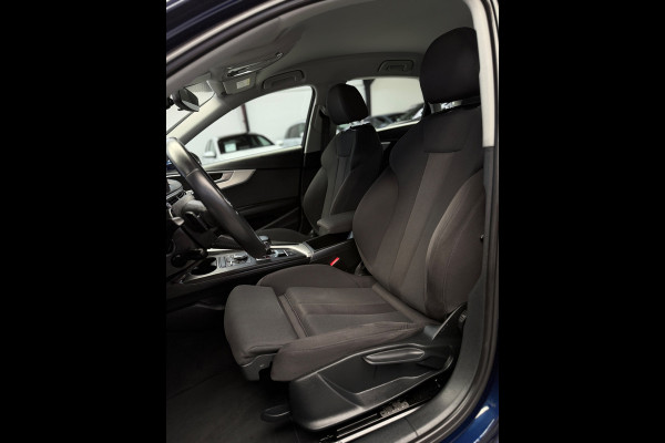 Audi A4 Limousine 35 TFSI Sport Edition Automaat Bluetooth