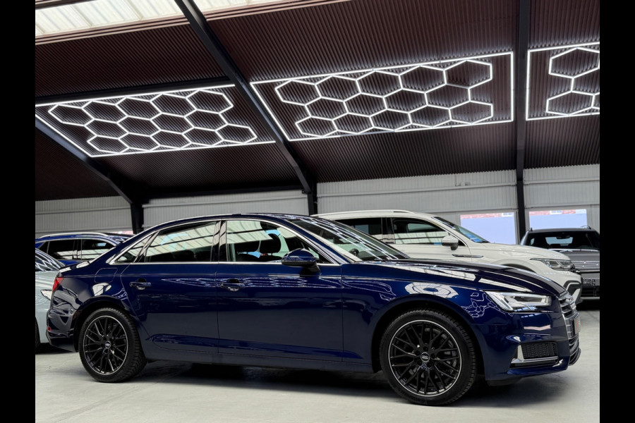 Audi A4 Limousine 35 TFSI Sport Edition Automaat Bluetooth