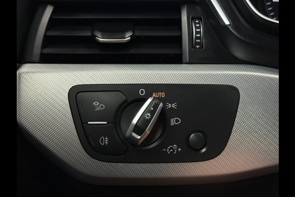 Audi A4 Limousine 35 TFSI Sport Edition Automaat Bluetooth