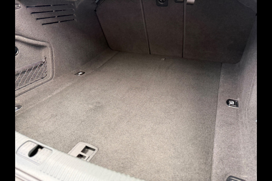 Audi A4 Limousine 35 TFSI Sport Edition Automaat Bluetooth
