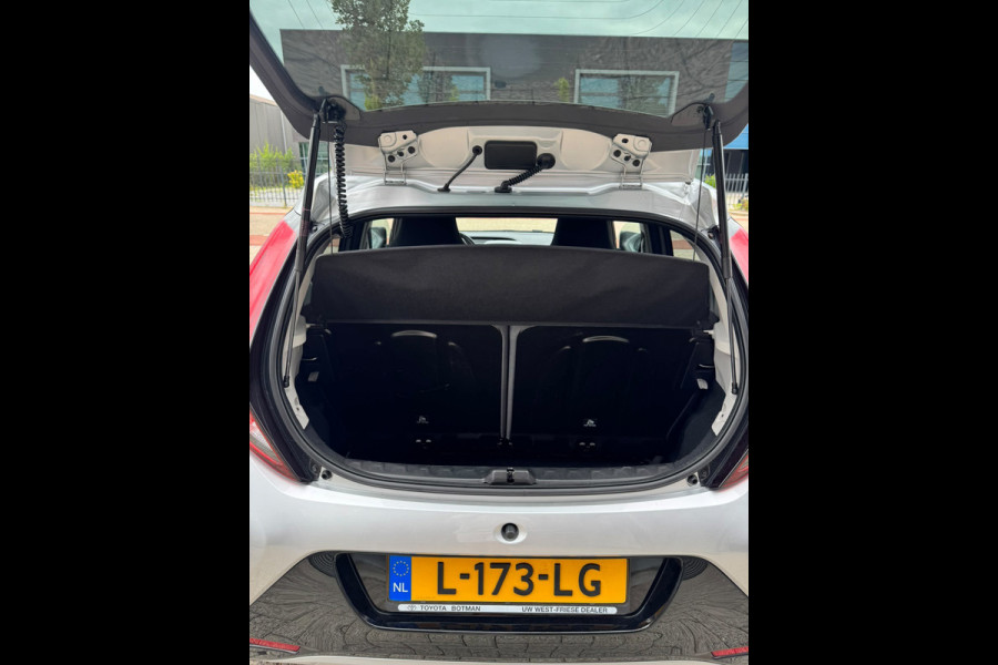 Toyota Aygo 1.0 VVT-i x-joy Nieuwe APK GARANTIE, AUTOMAAT!!!!