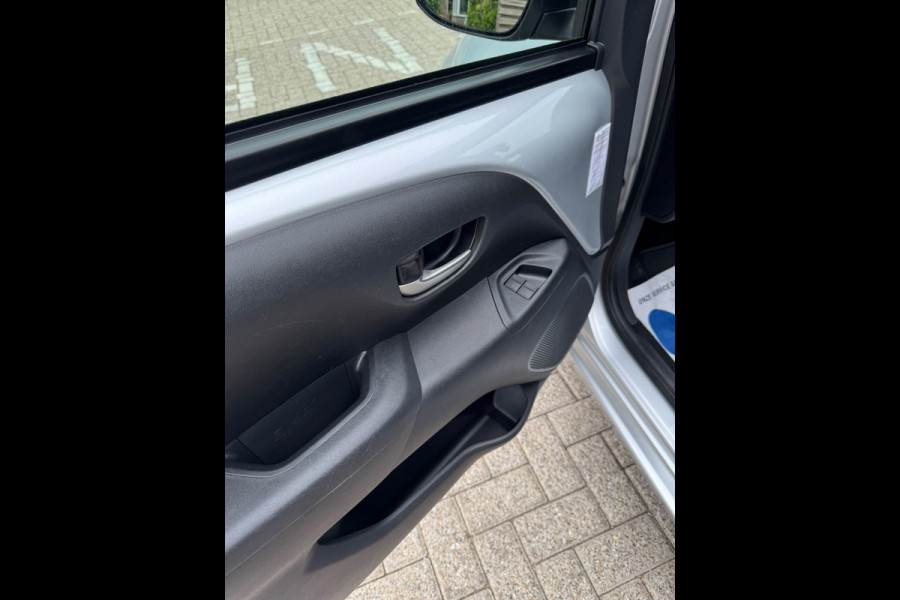 Toyota Aygo 1.0 VVT-i x-joy Nieuwe APK GARANTIE, AUTOMAAT!!!!