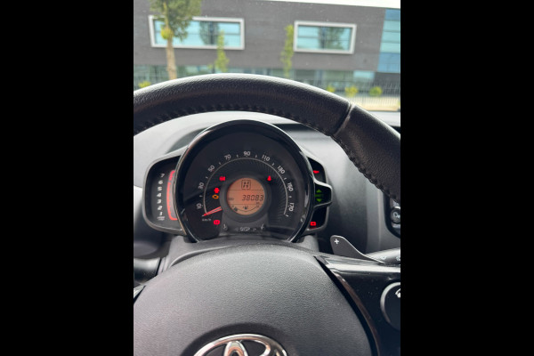 Toyota Aygo 1.0 VVT-i x-joy Nieuwe APK GARANTIE, AUTOMAAT!!!!
