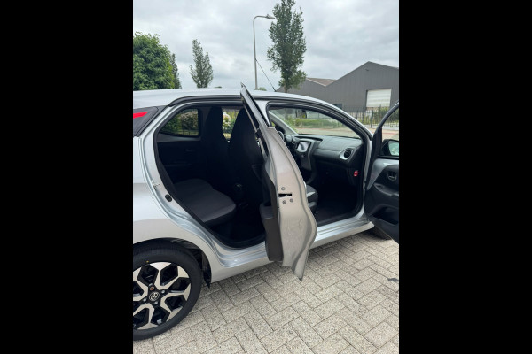 Toyota Aygo 1.0 VVT-i x-joy Nieuwe APK GARANTIE, AUTOMAAT!!!!