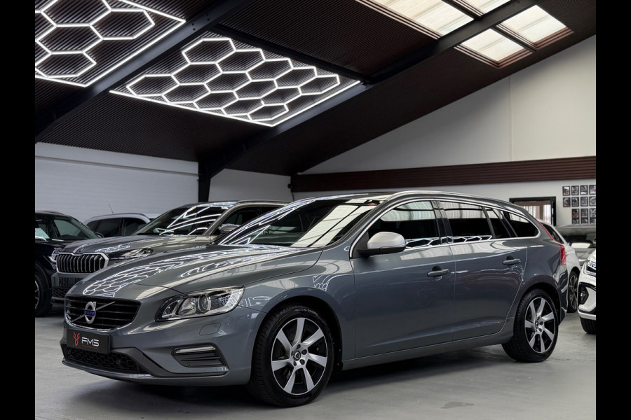 Volvo V60 2.0 T4 R-Design Camera Schuifdak Trekhaak