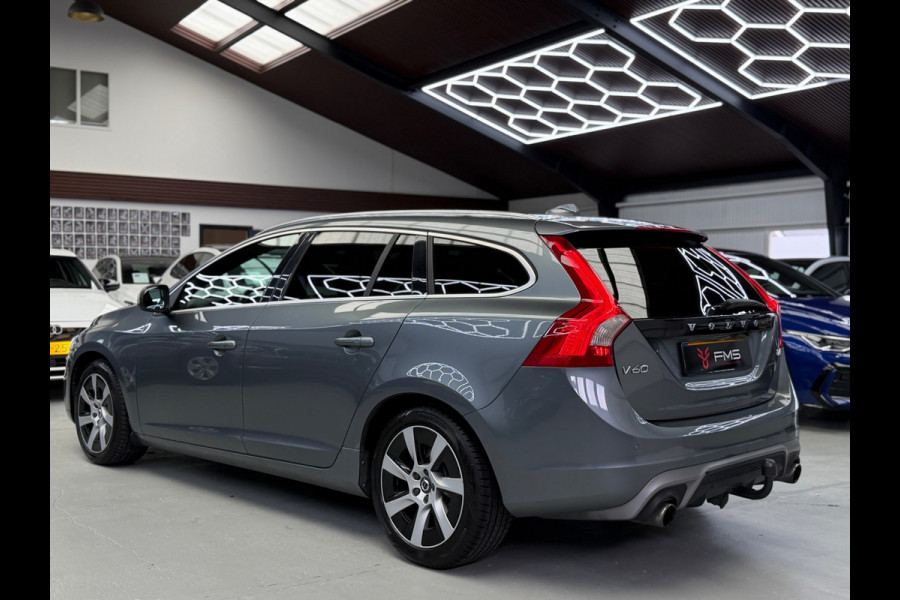 Volvo V60 2.0 T4 R-Design Camera Schuifdak Trekhaak
