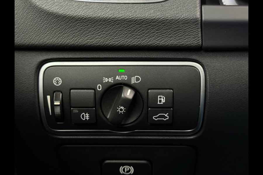 Volvo V60 2.0 T4 R-Design Camera Schuifdak Trekhaak