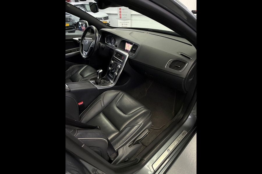 Volvo V60 2.0 T4 R-Design Camera Schuifdak Trekhaak