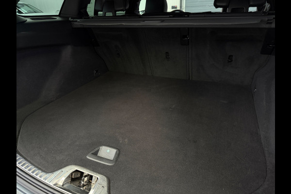 Volvo V60 2.0 T4 R-Design Camera Schuifdak Trekhaak