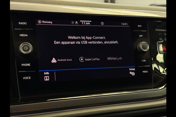 Volkswagen Polo 1.0 TSI CarPlay Camera IQ Lights