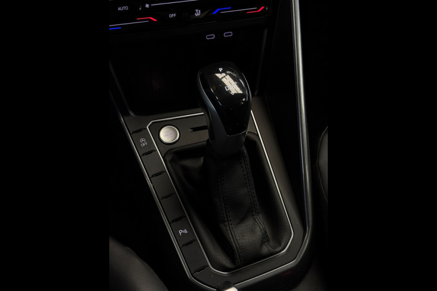 Volkswagen Polo 1.0 TSI CarPlay Camera IQ Lights