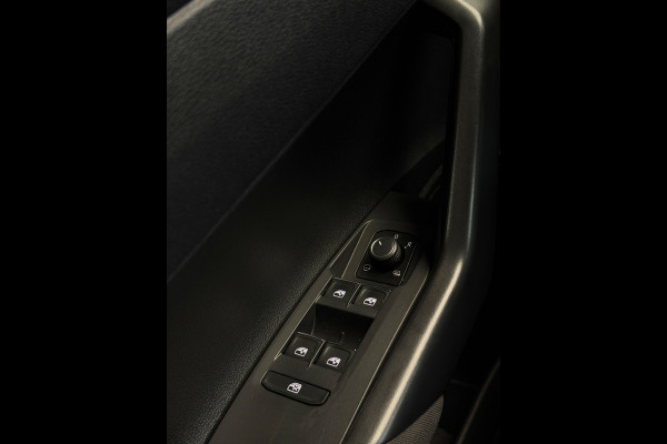 Volkswagen Polo 1.0 TSI CarPlay Camera IQ Lights
