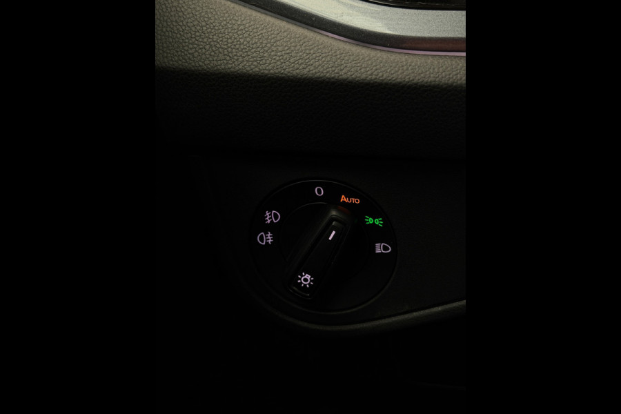 Volkswagen Polo 1.0 TSI CarPlay Camera IQ Lights