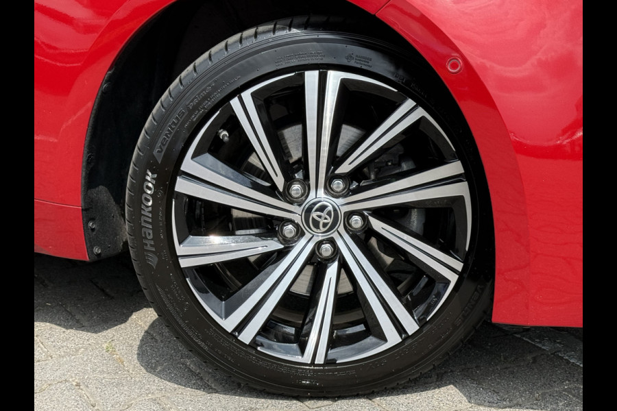 Toyota Corolla Touring Sports 2.0 Hybrid Team D | Trekhaak | ACC | CarPlay | Camera | Keyless | 17 inch
