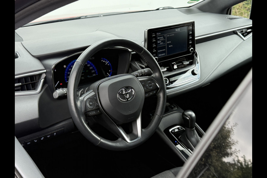 Toyota Corolla Touring Sports 2.0 Hybrid Team D | Trekhaak | ACC | CarPlay | Camera | Keyless | 17 inch