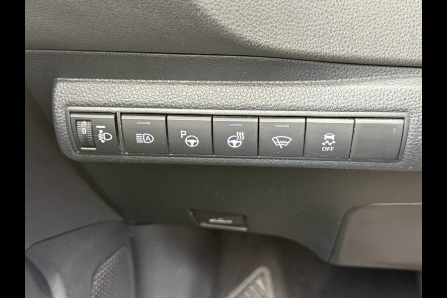 Toyota Corolla Touring Sports 2.0 Hybrid Team D | Trekhaak | ACC | CarPlay | Camera | Keyless | 17 inch