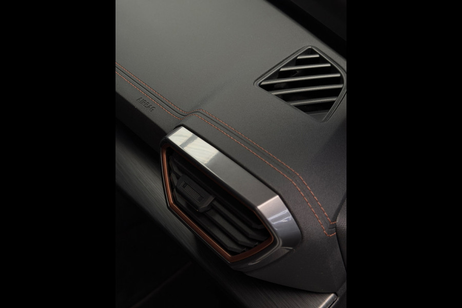 CUPRA Formentor 1.4 e-Hybrid VZ 245pk Performance CarPlay 360 Camera