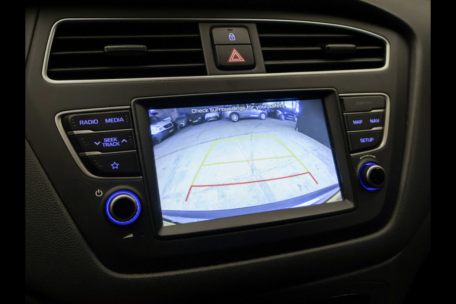 Hyundai i20 1.0 T-GDI Sport (APPLE CARPLAY,NAVI,CAMERA,CRUISE,PDC,LANE ASSIST,ELEKTRISCH PAKKET,SPORTSTOELEN,NETTE STAAT)