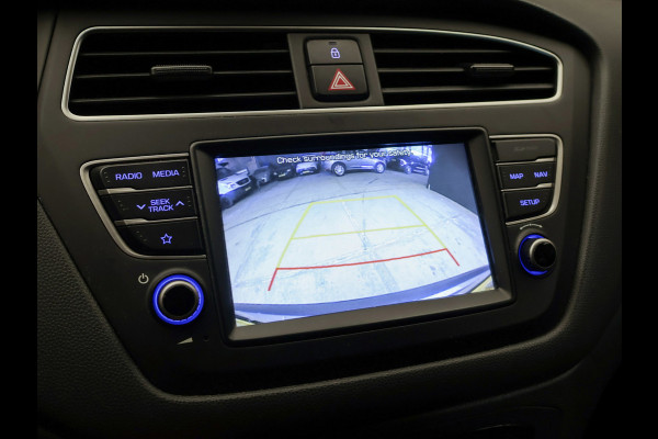 Hyundai i20 1.0 T-GDI Sport (APPLE CARPLAY,NAVI,CAMERA,CRUISE,PDC,LANE ASSIST,ELEKTRISCH PAKKET,SPORTSTOELEN,NETTE STAAT)