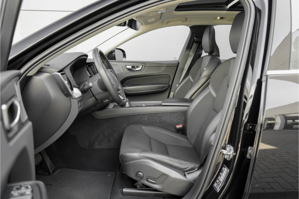 Volvo XC60 2.0 B5 Momentum Pro ACC HUD Pano Elek Trekhaak Ori NL 1e Eig