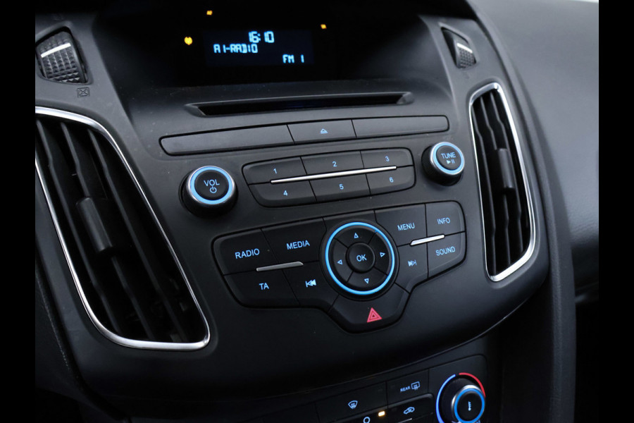 Ford FOCUS Wagon 1.0 Sport Black Edition (APPLE CARPLAY,NAVI,CRUISE,SPORTSTOELEN,LM VELGEN,PDC,GETINT,NETTESTAAT)