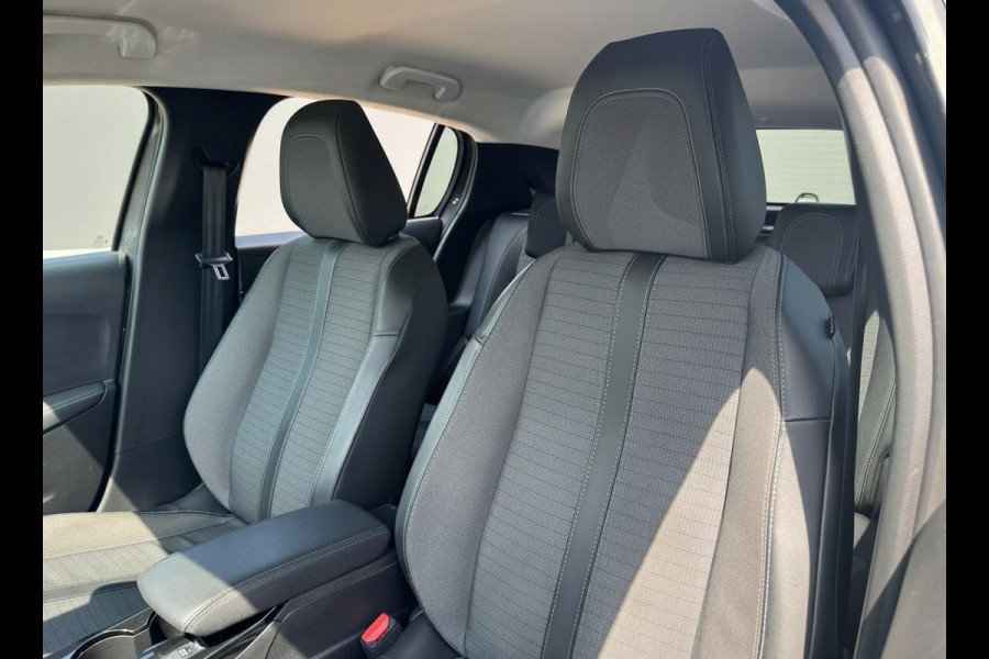 Peugeot 208 1.2 PT Allure | 100pk! | Rijklaar geleverd incl onderhoudsbeurt en 12 maanden BOVAG garantie! |