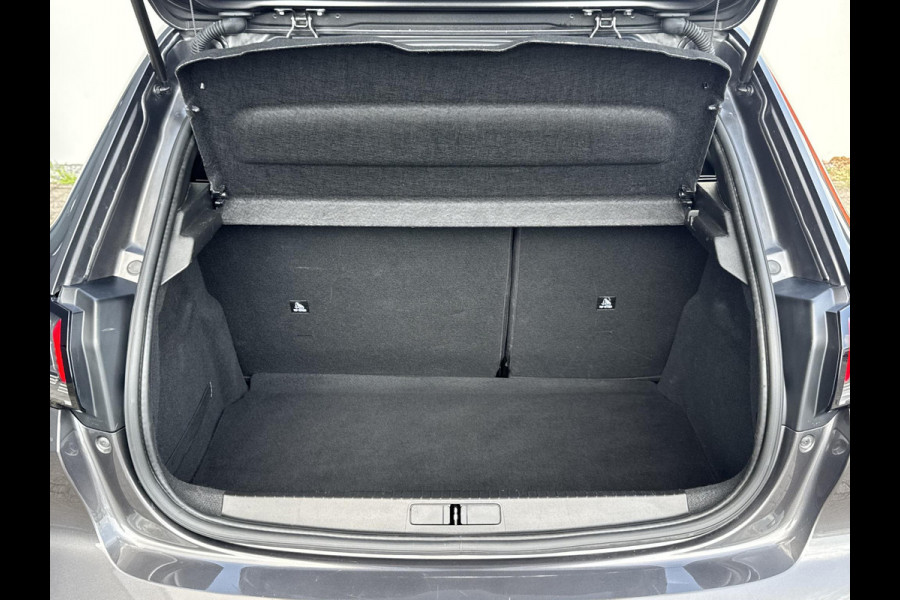 Peugeot 208 1.2 PT Allure | 100pk! | Rijklaar geleverd incl onderhoudsbeurt en 12 maanden BOVAG garantie! |