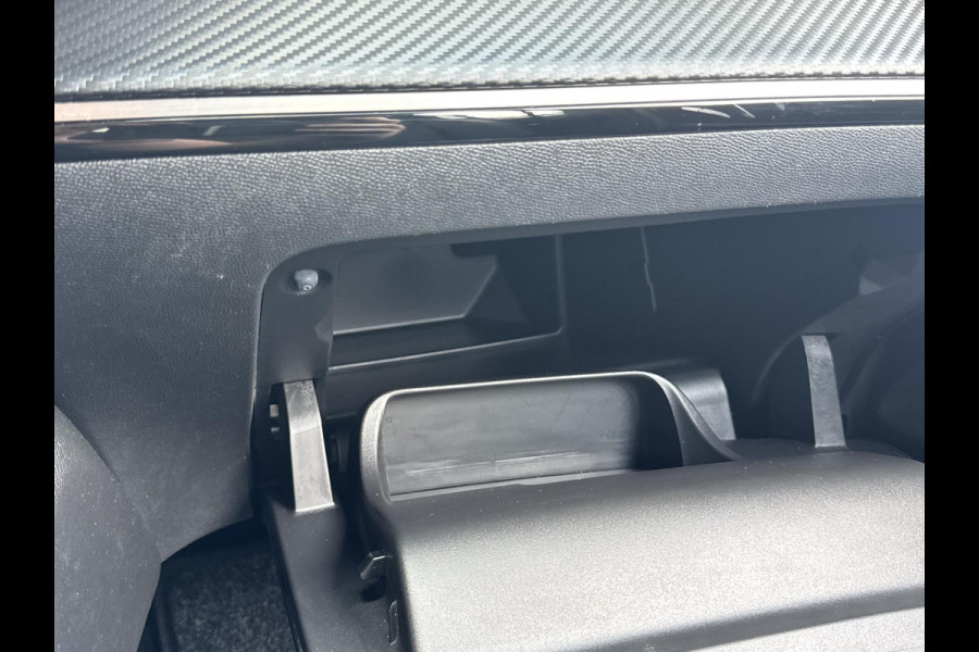 Peugeot 208 1.2 PT Allure | 100pk! | Rijklaar geleverd incl onderhoudsbeurt en 12 maanden BOVAG garantie! |