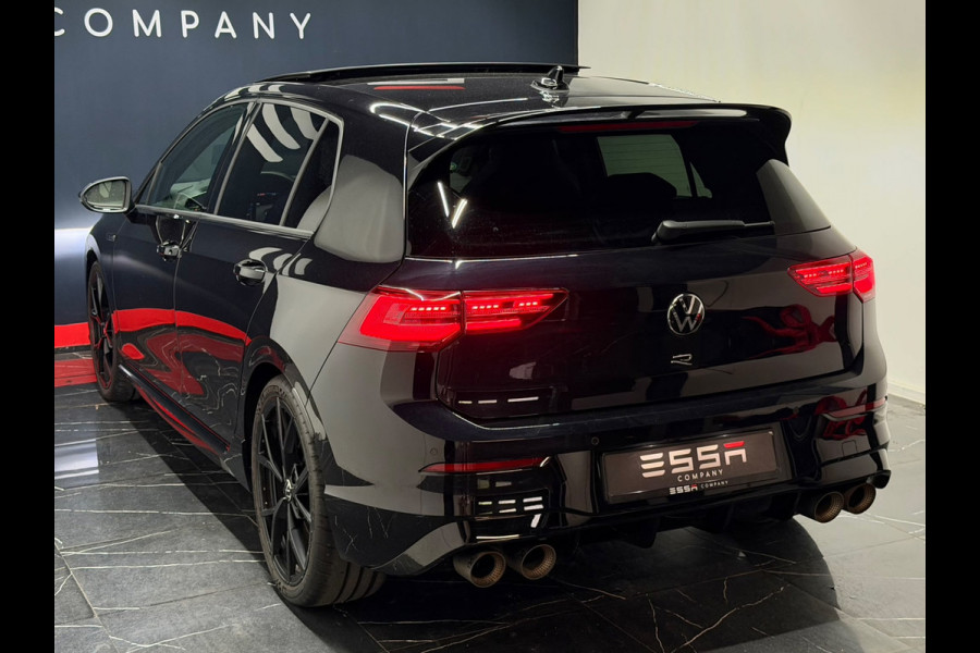 Volkswagen Golf 2.0 TSI R 4Motion Pano Akra Memory HUD H&K Full Option