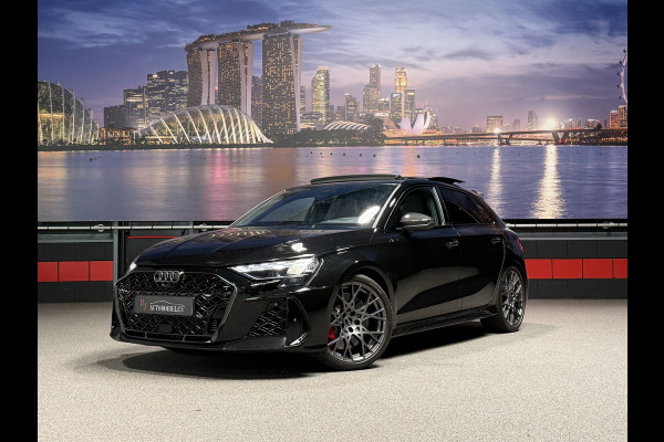 Audi RS3 Sportback 2.5 TFSI RS 3 quattro Kuipstoelen|Sonos|Panorama|Camera