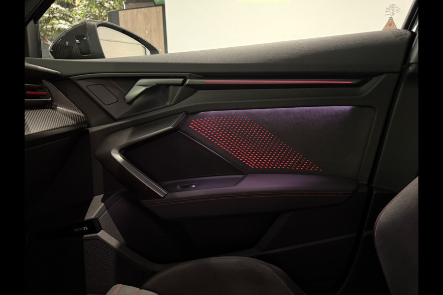 Audi RS3 Sportback 2.5 TFSI RS 3 quattro Kuipstoelen|Sonos|Panorama|Camera