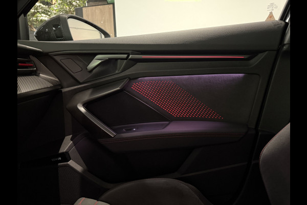 Audi RS3 Sportback 2.5 TFSI RS 3 quattro Kuipstoelen|Sonos|Panorama|Camera