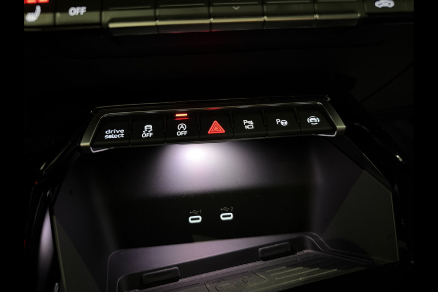 Audi RS3 Sportback 2.5 TFSI RS 3 quattro Kuipstoelen|Sonos|Panorama|Camera