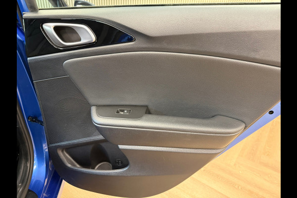 Kia Ceed 1.4 T-GDi DynamicLine AUT 140PK NAVI CRUISE CLIMATE CONTROL CAMERA CARPLAY PDC