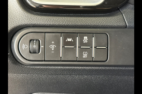 Kia Ceed 1.4 T-GDi DynamicLine AUT 140PK NAVI CRUISE CLIMATE CONTROL CAMERA CARPLAY PDC