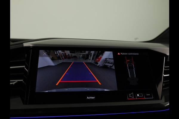 Audi Q4 e-tron 45 quattro S Edition Competition 82 kWh 286pk | Glazen panoramadak | Optiekpakket zwart plus | Assistentiepakket plus | Q4 E-Tron Stylingpakket