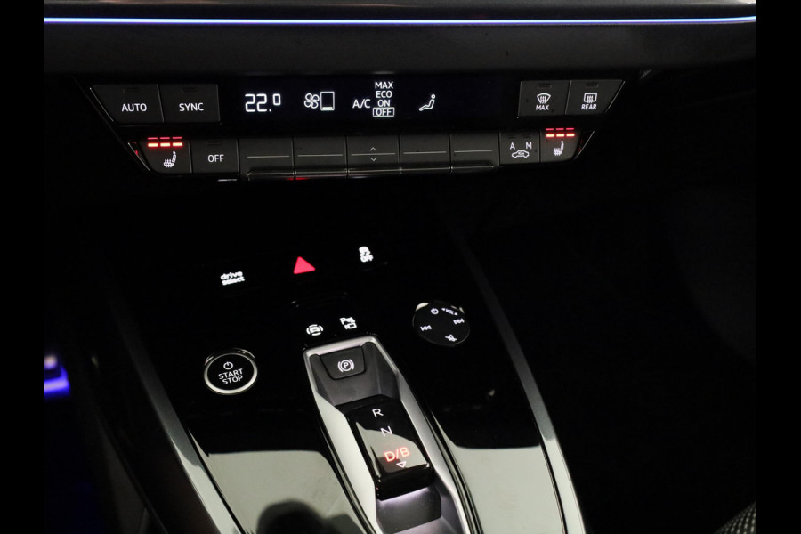 Audi Q4 e-tron 45 quattro S Edition Competition 82 kWh 286pk | Glazen panoramadak | Optiekpakket zwart plus | Assistentiepakket plus | Q4 E-Tron Stylingpakket
