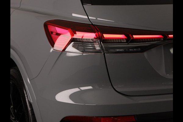 Audi Q4 e-tron 45 quattro S Edition Competition 82 kWh 286pk | Glazen panoramadak | Optiekpakket zwart plus | Assistentiepakket plus | Q4 E-Tron Stylingpakket