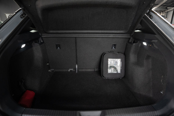 Volkswagen ID.4 Pure Performance Navi Climate Warmtepomp PDC 19" LM velgen Climate  BTW auto!