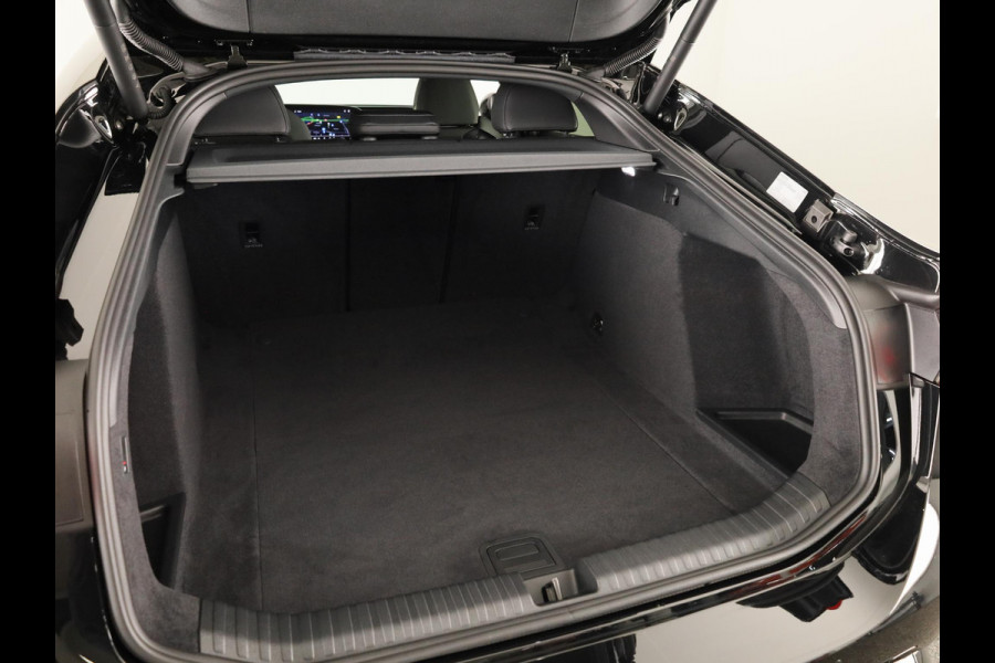 Audi A6 Sportback e-tron S edition 83 kWh 286pk | Trekhaak wegklapbaar | Sportstoelen met lederen bekleding | Verwambare stoelen voor en achter| 20 inch Lichtmetalen velgen