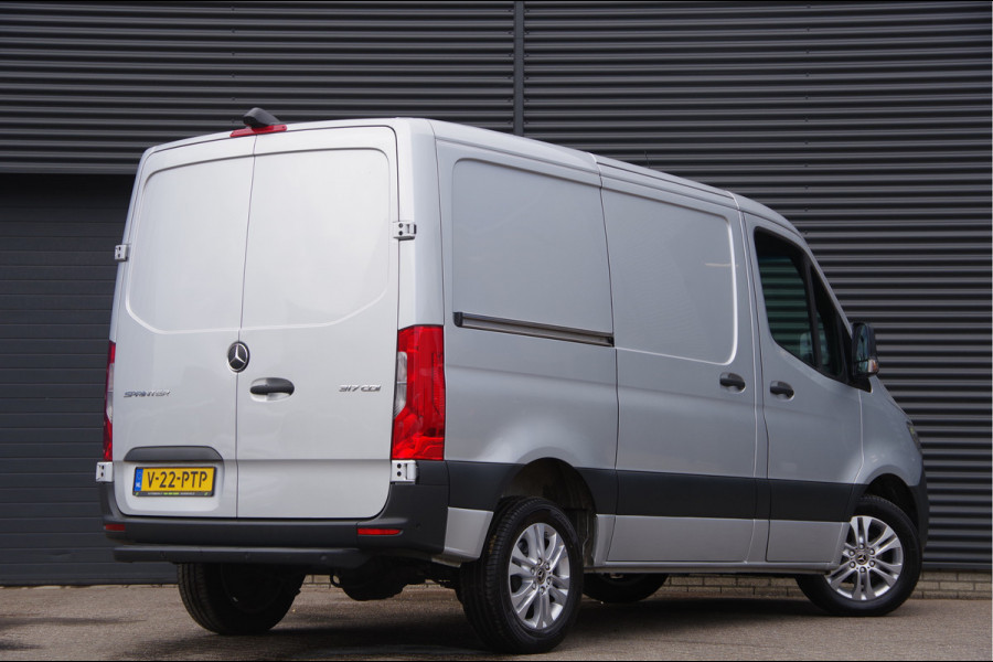 Mercedes-Benz Sprinter 317 1.9 CDI L1H1 RWD AUT. LED, ADAPT. CRUISE, MBUX 10'', GEV. STOEL, CAMERA, NAVI, CLIMA, VOORRUITVERWARMING