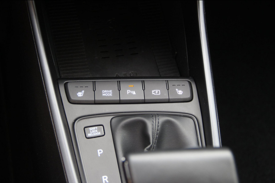 Hyundai i20 1.0 T-GDI Premium NL Auto | 1e eigenaar | Navi | ECC | Camera | ACC | BLISS | CarPlay | LMV16'' | Trekhaak