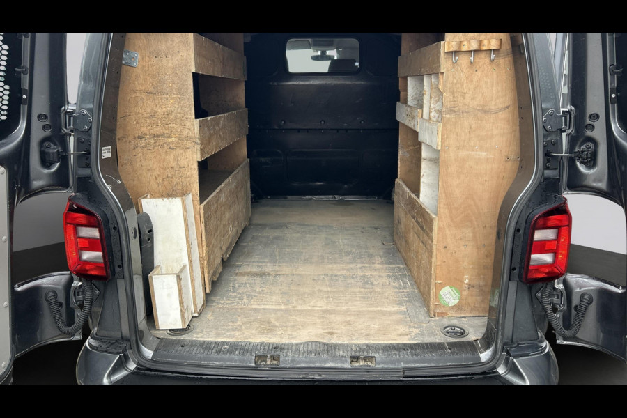 Volkswagen Transporter L1H1 2.0 TDI 150pk DSG Highline / Automaat / LED-koplampen / Navigatie / LM-velgen