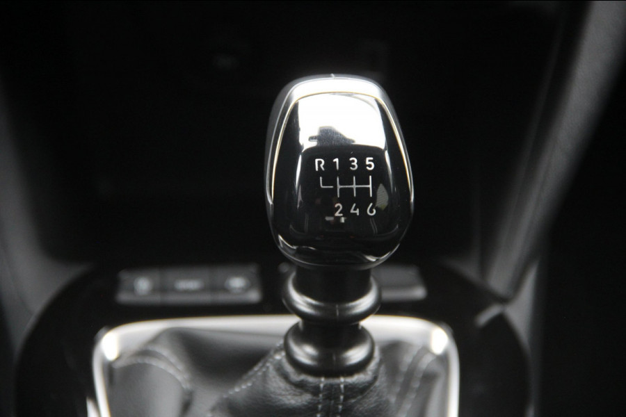 Opel Corsa 1.2 Turbo Ultimate 100PK | PANO | STOEL/STUUR VERWARMD | BLISS | CAMERA |CRUISE | DODEHOEK | CARPLAY | LMV17'' |