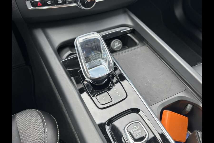 Volvo XC60 2.0 T6 Plug-in hybrid AWD Plus Black Edition 360 CAMERA | PANO | PREMIUM AUDIO | ELEK. STOELEN | ELEK. ACHTERKLEP | ADAP. CRUISE |