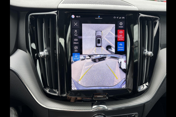 Volvo XC60 2.0 T6 Plug-in hybrid AWD Plus Black Edition 360 CAMERA | PANO | PREMIUM AUDIO | ELEK. STOELEN | ELEK. ACHTERKLEP | ADAP. CRUISE |